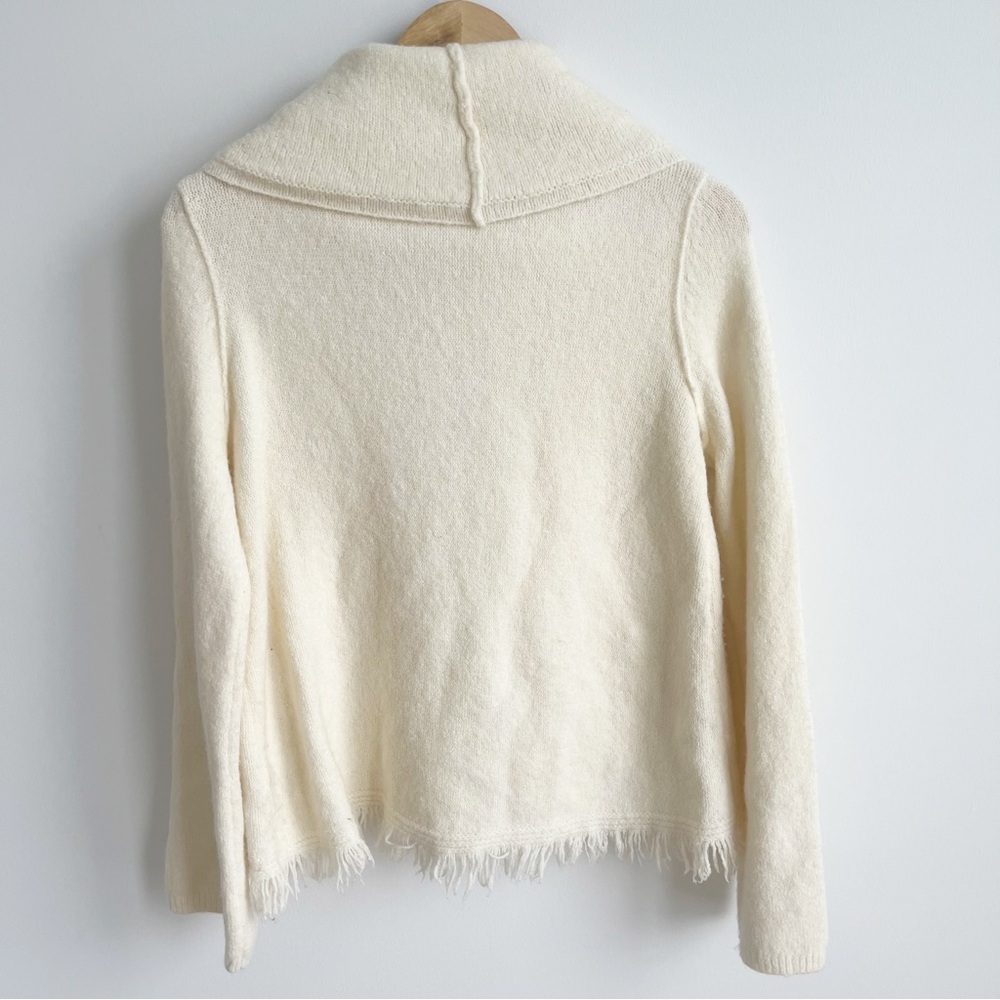Anthropologie Akemi + Kin Ivory Cowl/Funnel Neck Fringe Hem Sweater Size S - Picture 3 of 8